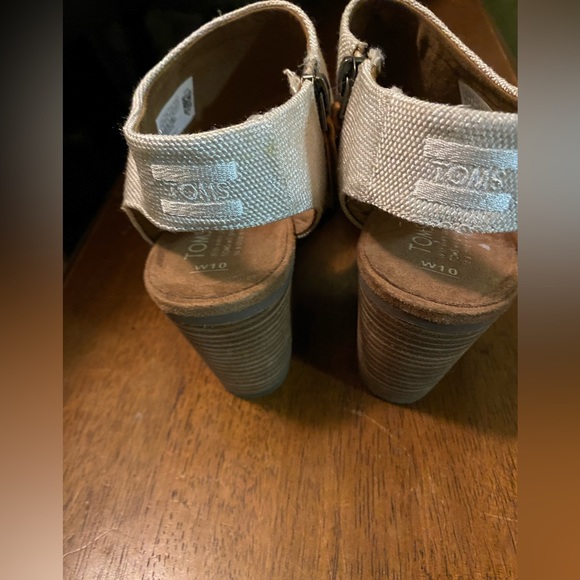 Toms Majorca Sandal like new size 10 - Picture 5 of 5